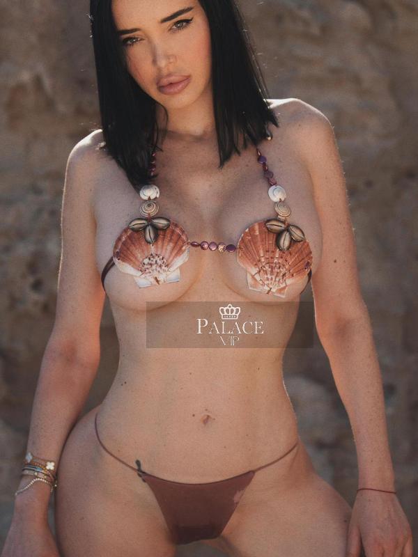 Victoria, South Kensington, French Escort