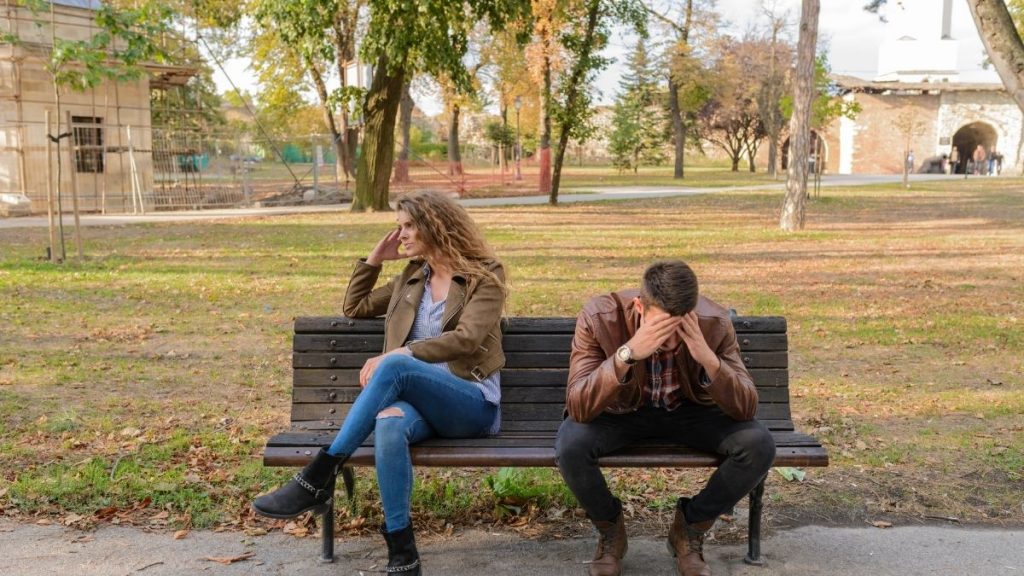 Important Signs To Indicate That Your Relationship Is Doomed
