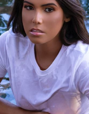 Camilie (25)