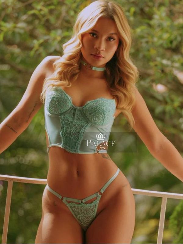 Lais, Kensington, Brazilian Escort