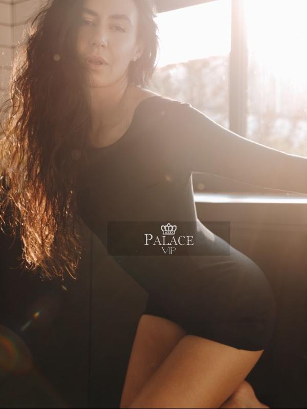 Mandy, Knightsbridge, Brazilian Escort