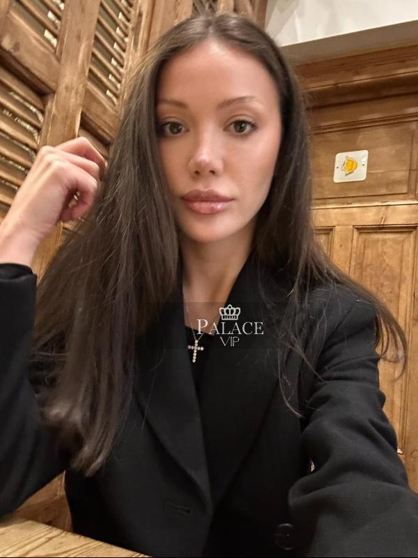 Amina, Kensington, Russian Escort