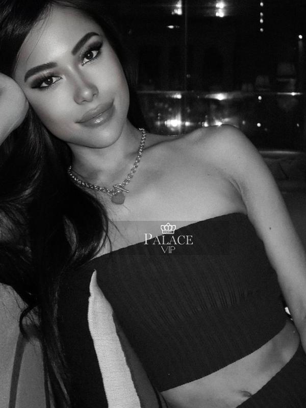 Evie (23)