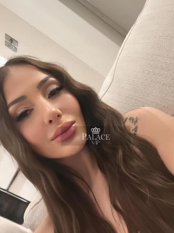 Bella, South Kensington, Brazilian Escort