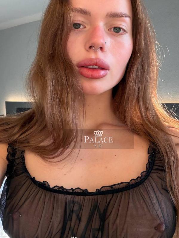 Hanna, Notting Hill, Ukrainian  Escort