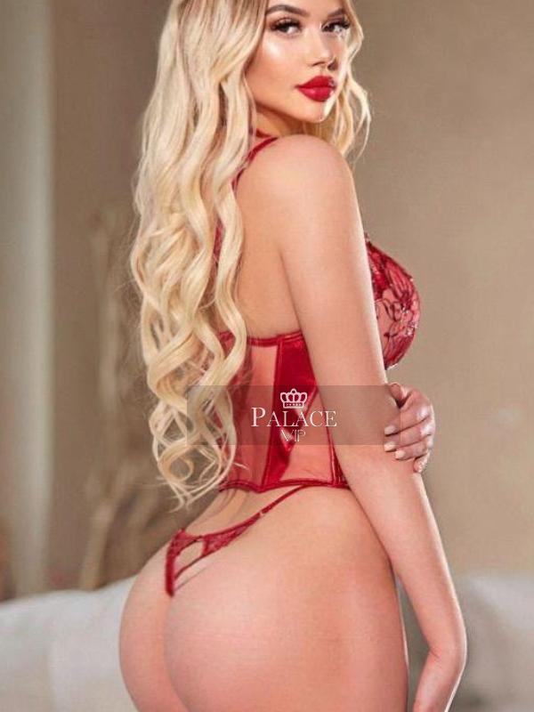Jennifer, Knightsbridge, Hungarian Escort