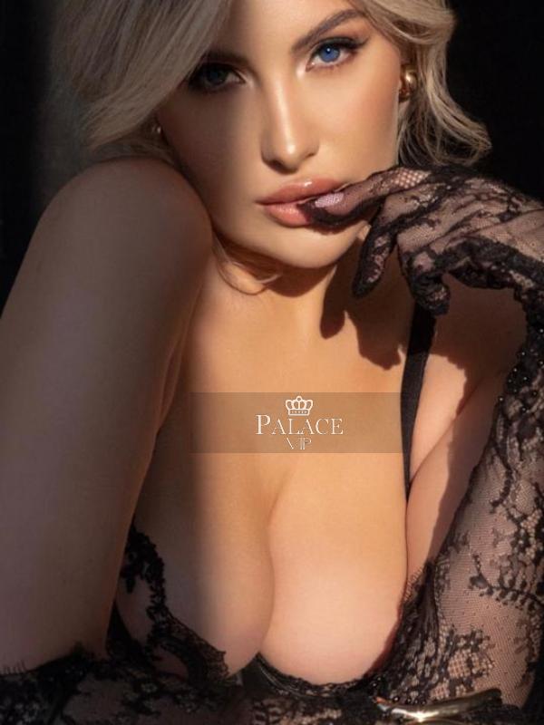 Natalia, Chelsea, Slovakian Escort