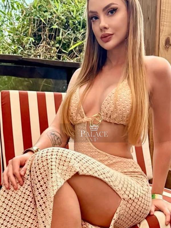 Raquel, Knightsbridge, Brazilian Escort